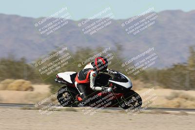 media/Dec-01-2025-Moto Forza (Mon) [[2daa91e15f]]/2-Intermediate Group/Session 3 (Turn 7 Inside Pans)/